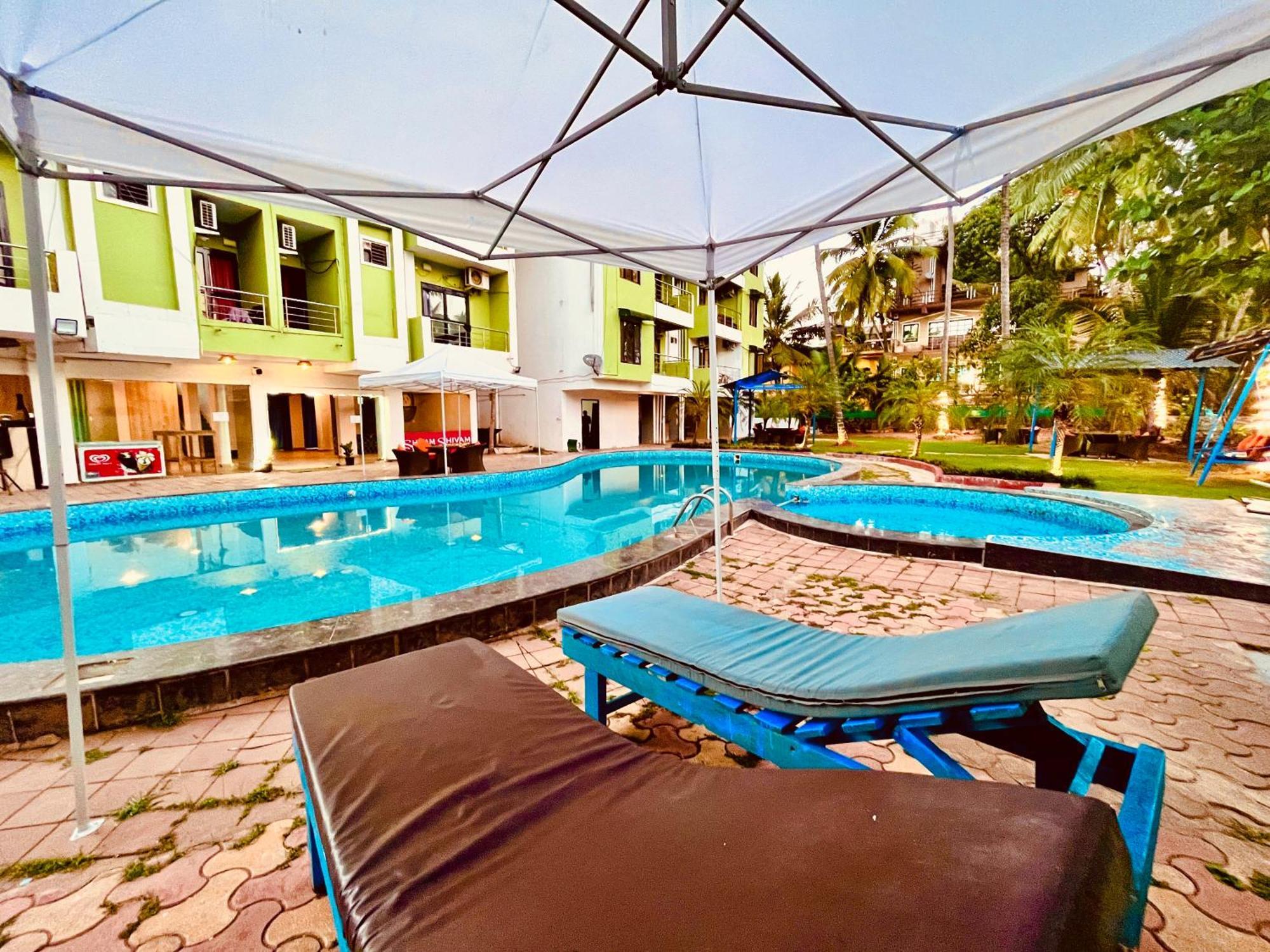 Summer Beach Resort, Goa - #Near Baga Beach #Swimming Pool #Garden #Bar #Lift #Premium Rooms #Property Of The Year #70565-84665 칼랑굿 외부 사진