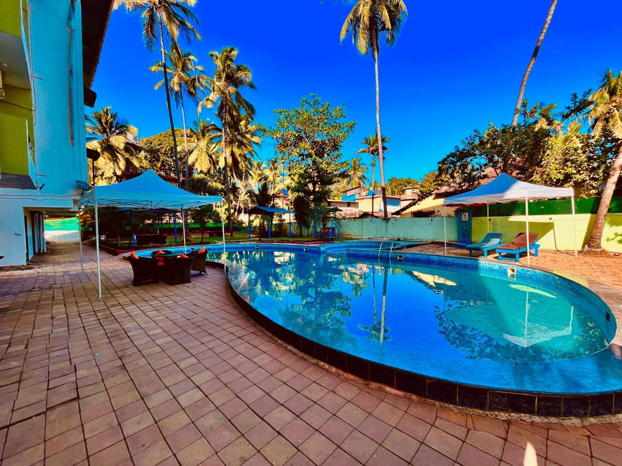 Summer Beach Resort, Goa - #Near Baga Beach #Swimming Pool #Garden #Bar #Lift #Premium Rooms #Property Of The Year #70565-84665 칼랑굿 외부 사진