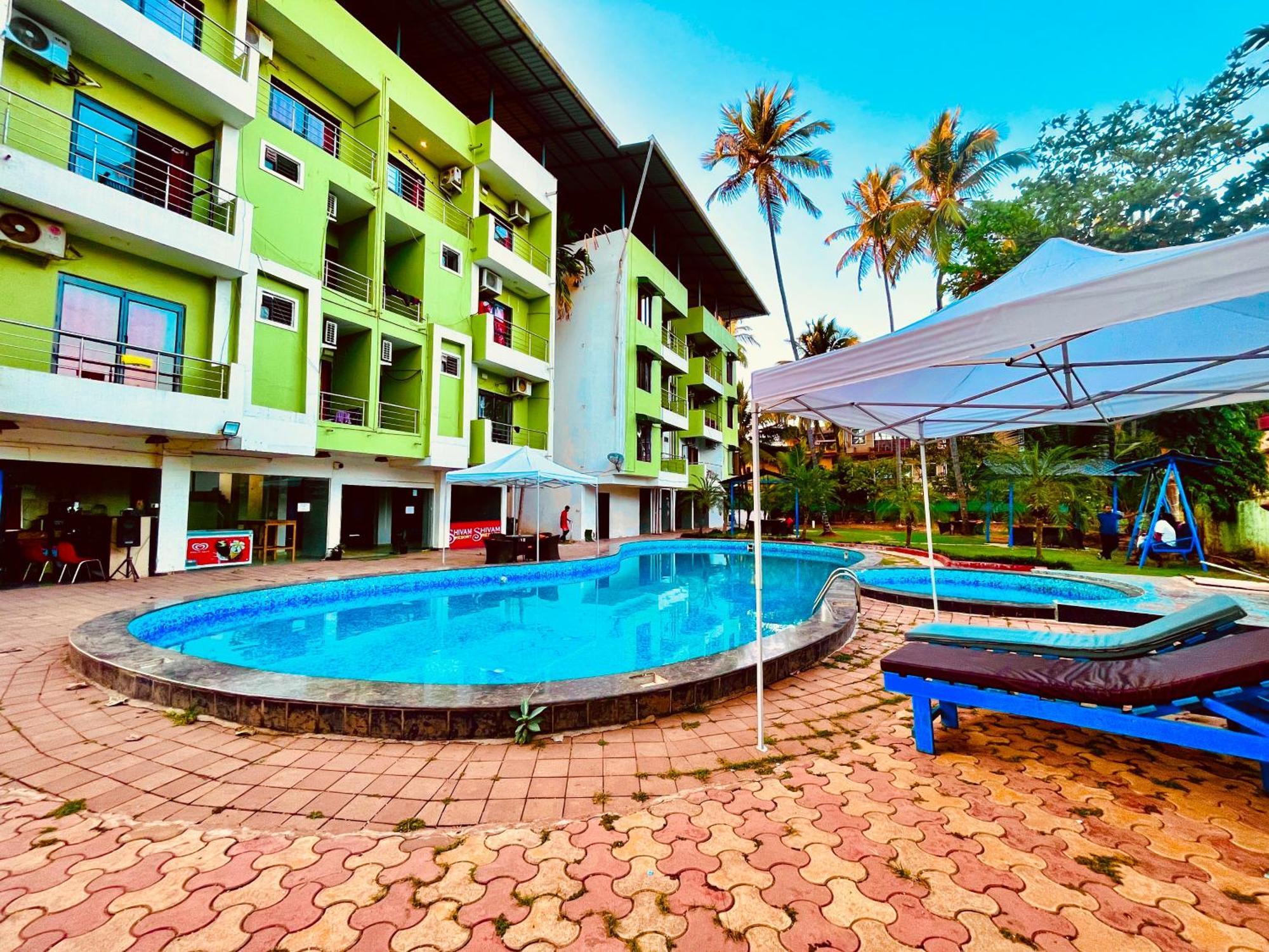 Summer Beach Resort, Goa - #Near Baga Beach #Swimming Pool #Garden #Bar #Lift #Premium Rooms #Property Of The Year #70565-84665 칼랑굿 외부 사진