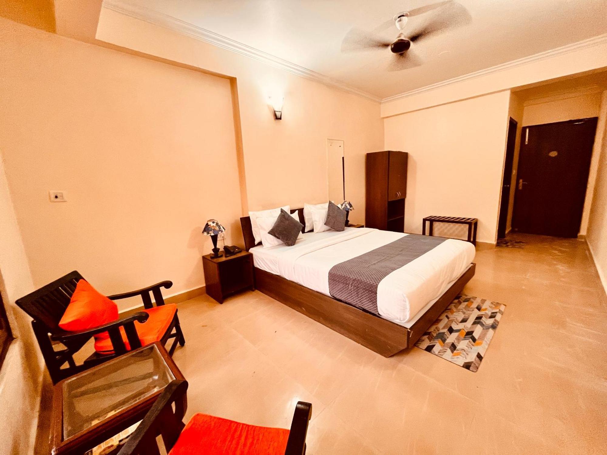 Summer Beach Resort, Goa - #Near Baga Beach #Swimming Pool #Garden #Bar #Lift #Premium Rooms #Property Of The Year #70565-84665 칼랑굿 외부 사진