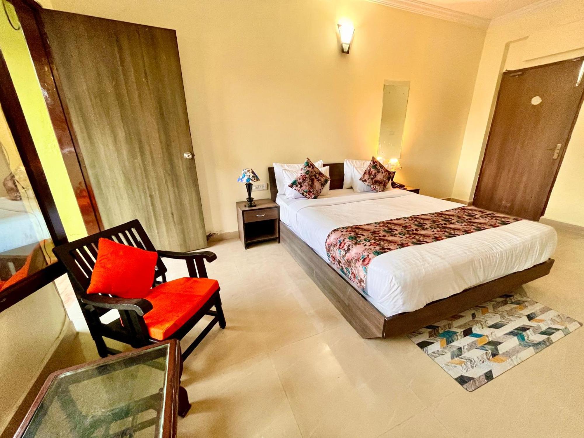 Summer Beach Resort, Goa - #Near Baga Beach #Swimming Pool #Garden #Bar #Lift #Premium Rooms #Property Of The Year #70565-84665 칼랑굿 외부 사진