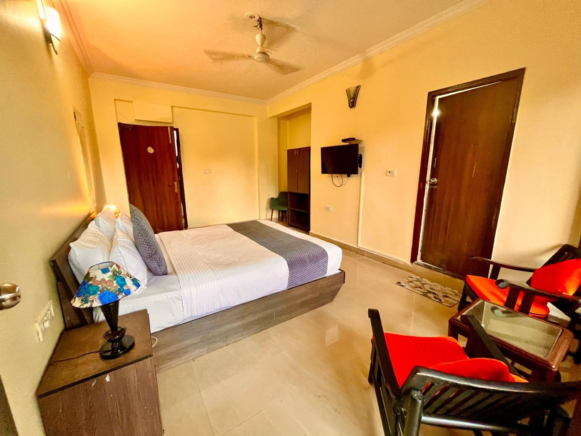 Summer Beach Resort, Goa - #Near Baga Beach #Swimming Pool #Garden #Bar #Lift #Premium Rooms #Property Of The Year #70565-84665 칼랑굿 외부 사진