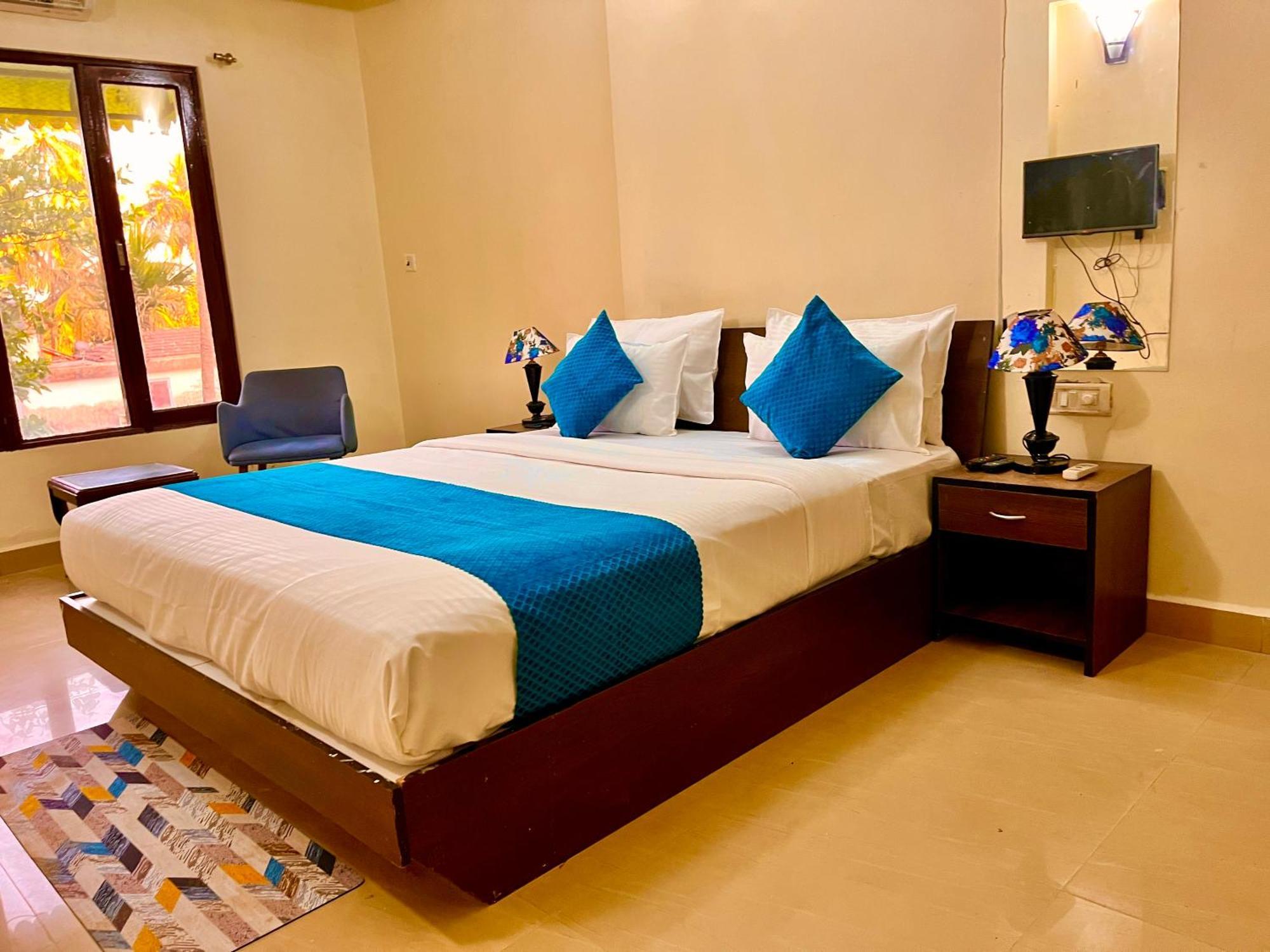 Summer Beach Resort, Goa - #Near Baga Beach #Swimming Pool #Garden #Bar #Lift #Premium Rooms #Property Of The Year #70565-84665 칼랑굿 외부 사진